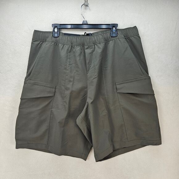 LULULEMON MEN'S XXL CARGO POCKET SHORTS OLIVE GREEN NWT